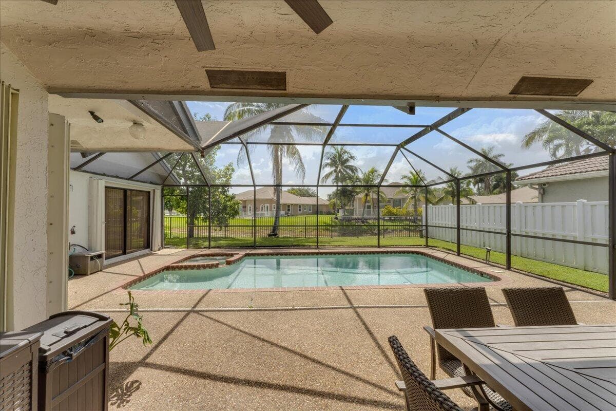 5345 NW 58th Terrace, Coral Springs FL 33067 photo 4