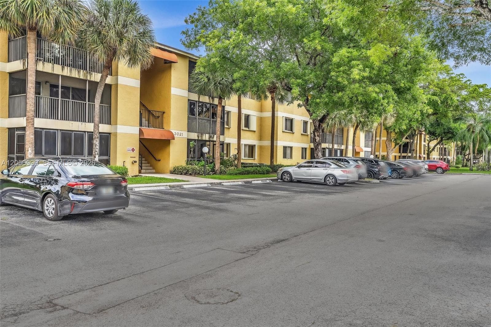 3021 N Oakland Forest Dr # 208, Oakland Park FL 33309 photo 2