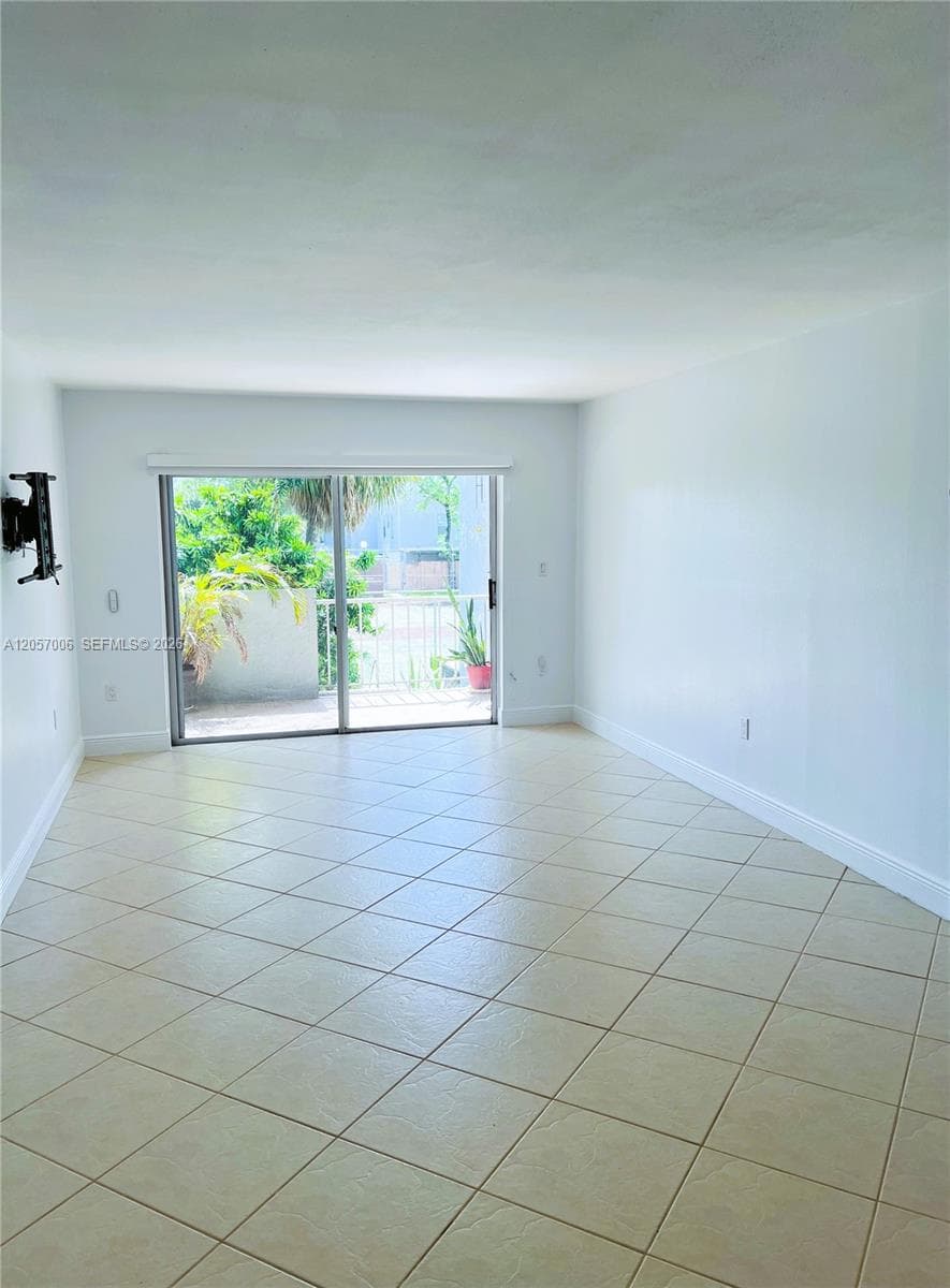 6195 W 18th Ave # G214, Hialeah FL 33012 photo 3