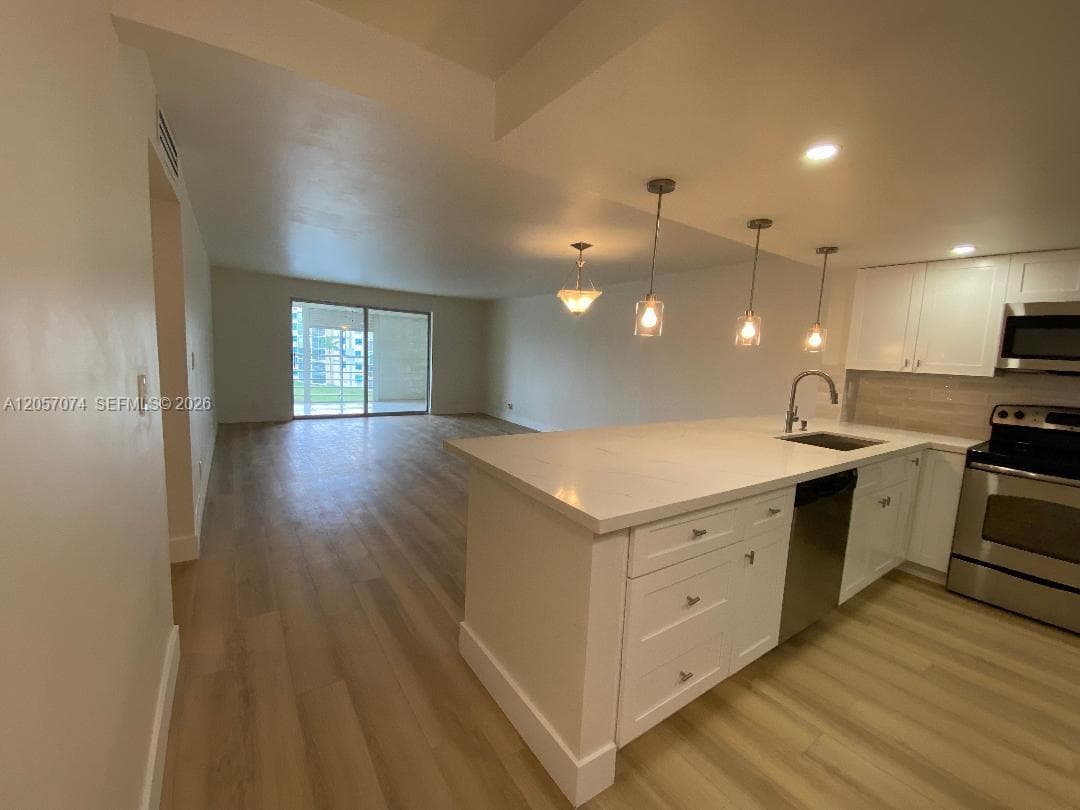 401 SE 3rd St # 405, Dania Beach FL 33004 photo 3