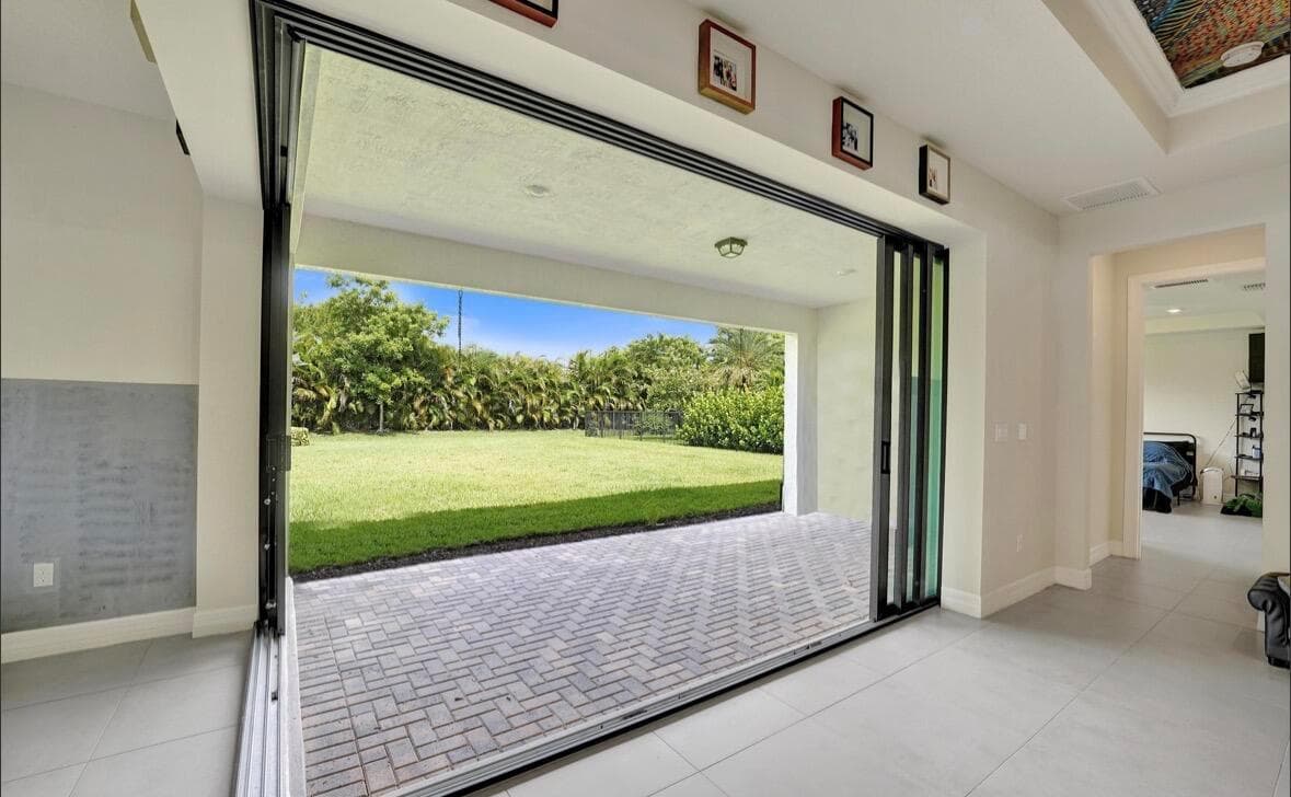 4519 SILVERWOOD Lane N, Oakland Park FL 33309 photo 4