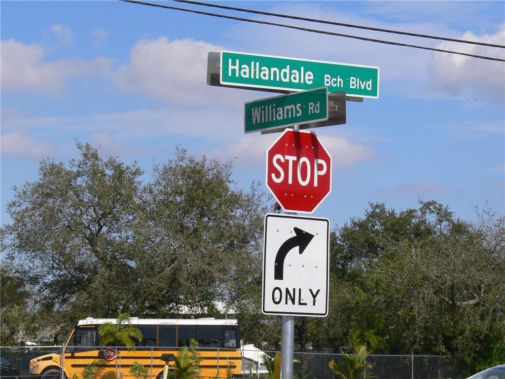41 WILLIAMS Road, West Park FL 33023 photo 4