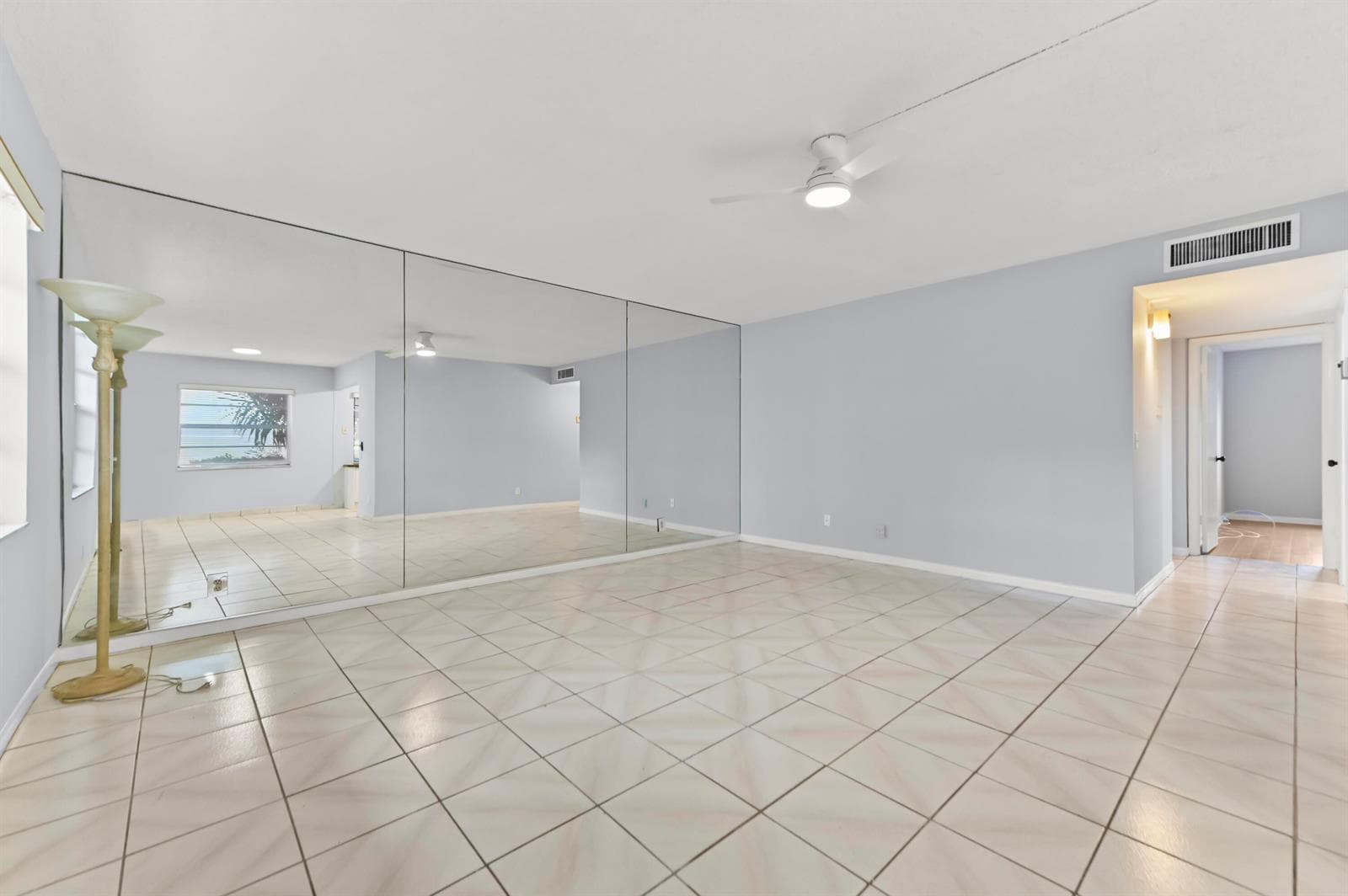 548 Capri L, Delray Beach FL 33484 photo 4