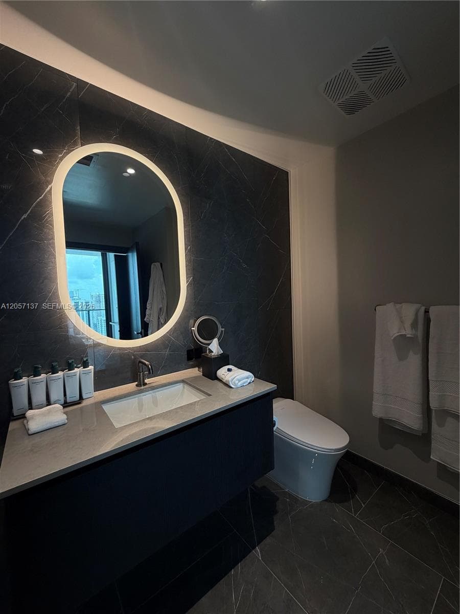 20 NE 11TH ST # 3705, Miami FL 33132 photo 5