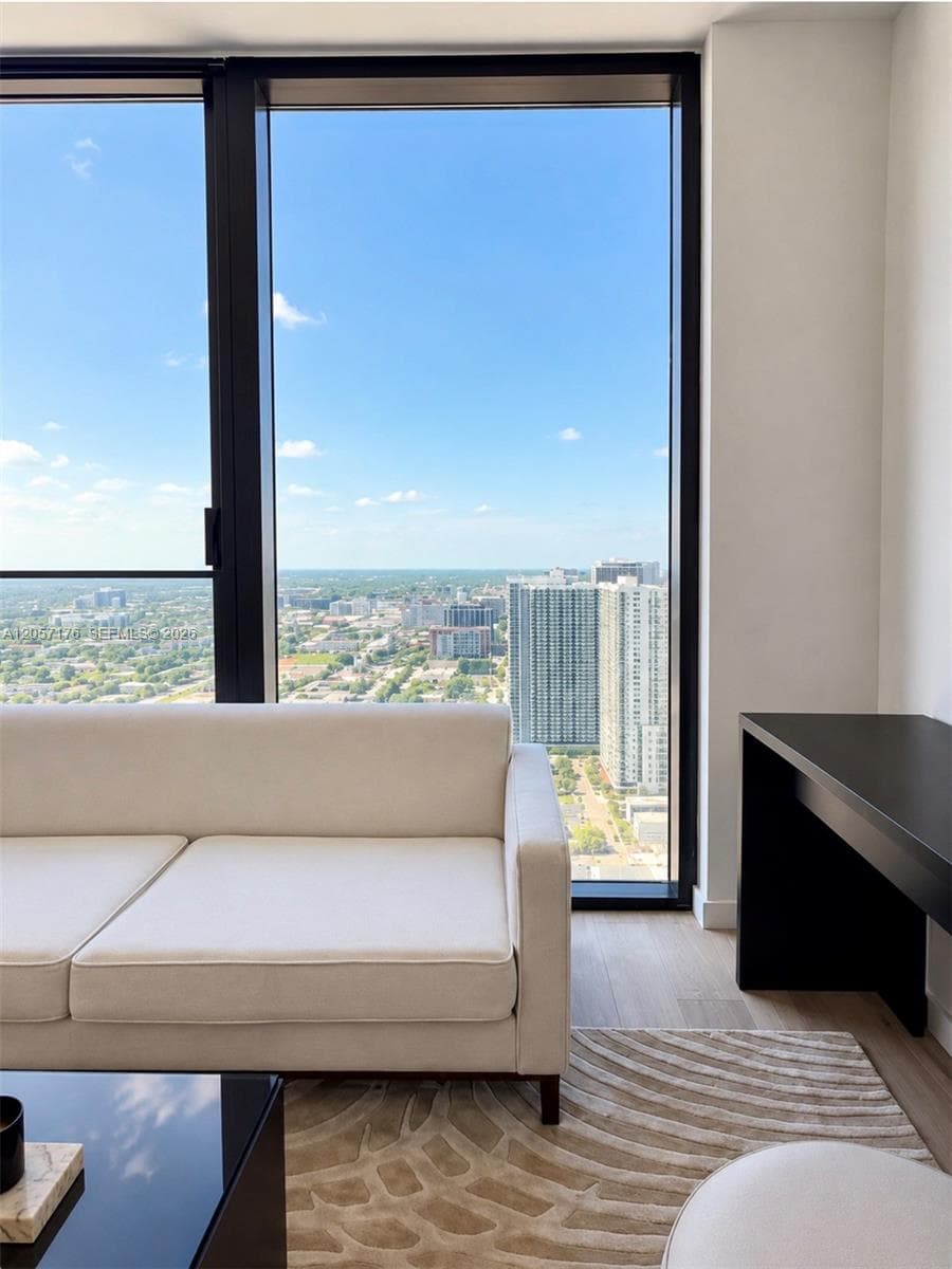 20 NE 11TH St # 3712B, Miami FL 33132 photo 2