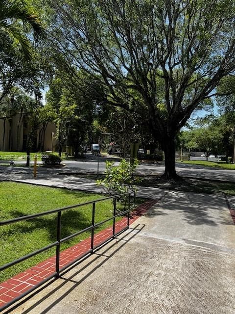 14525 N Kendall Dr # 304J, Miami, FL 33186