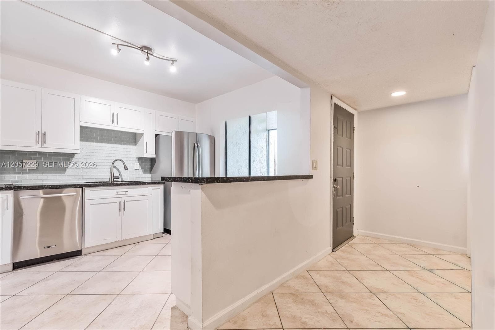 325 Lakeview Dr # 102, Weston FL 33326 photo 4