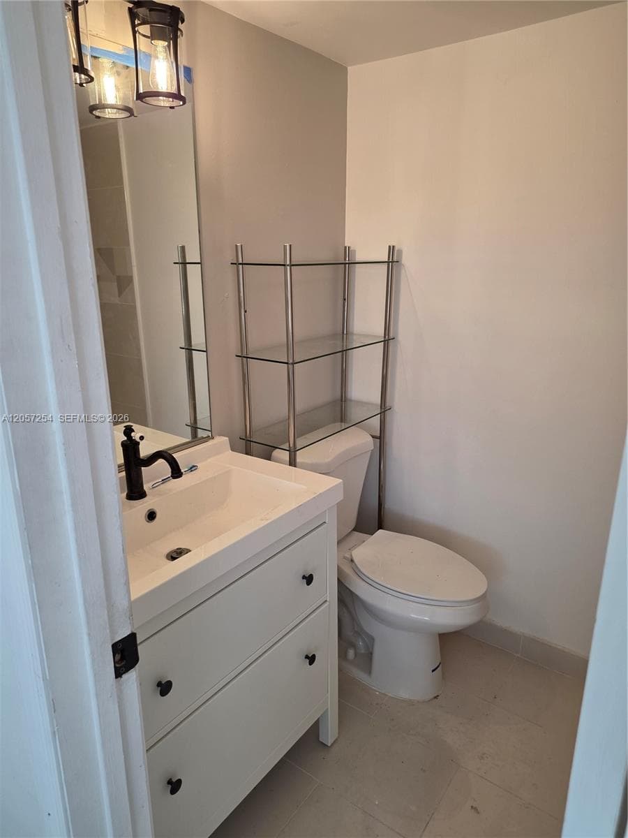 3048 E Sunrise Lakes Dr # 421, Sunrise FL 33322 photo 3