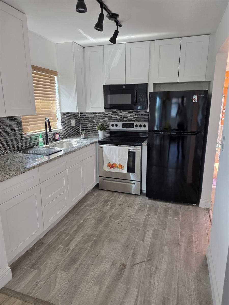 3048 E Sunrise Lakes Dr # 421, Sunrise FL 33322