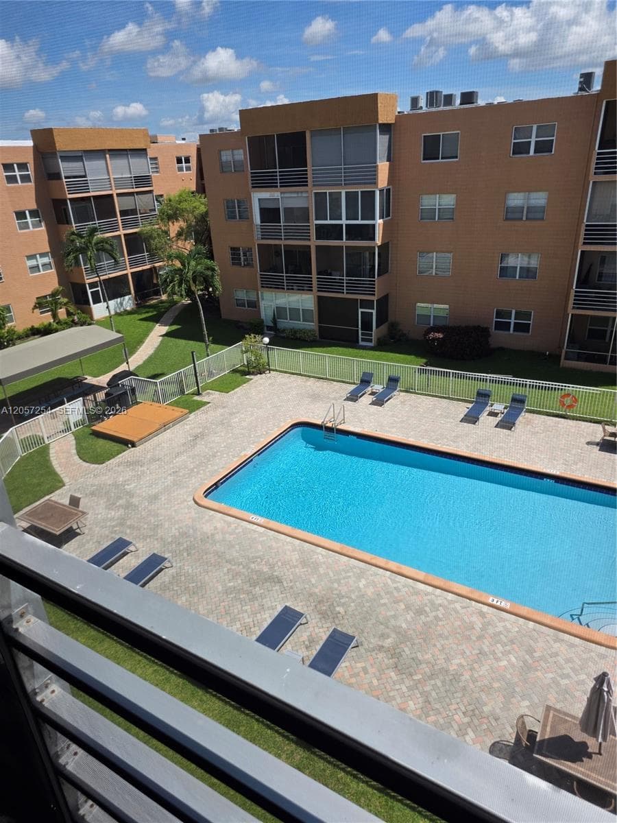 3048 E Sunrise Lakes Dr # 421, Sunrise FL 33322 photo 5