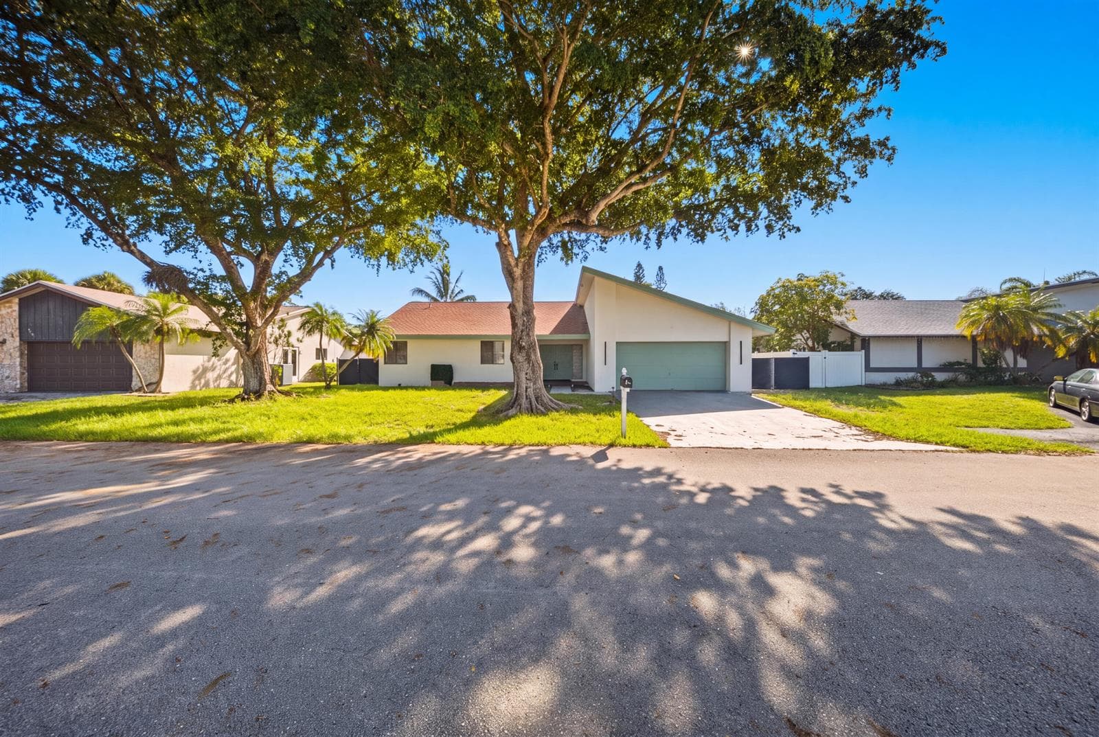 8114 NUTMEG Way, Tamarac FL 33321