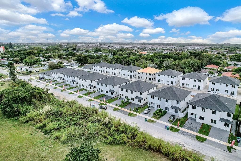 22555 SW 125th Ave # 13A, Miami FL 33170 photo 3