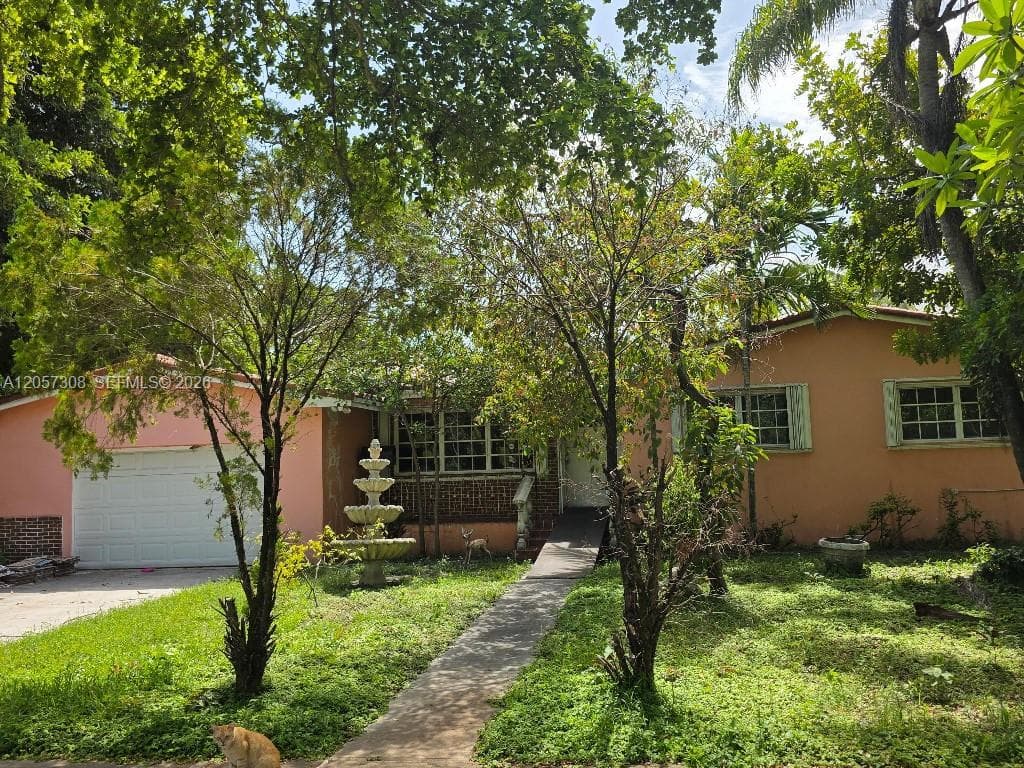 881 Albatross St, Miami Springs FL 33166