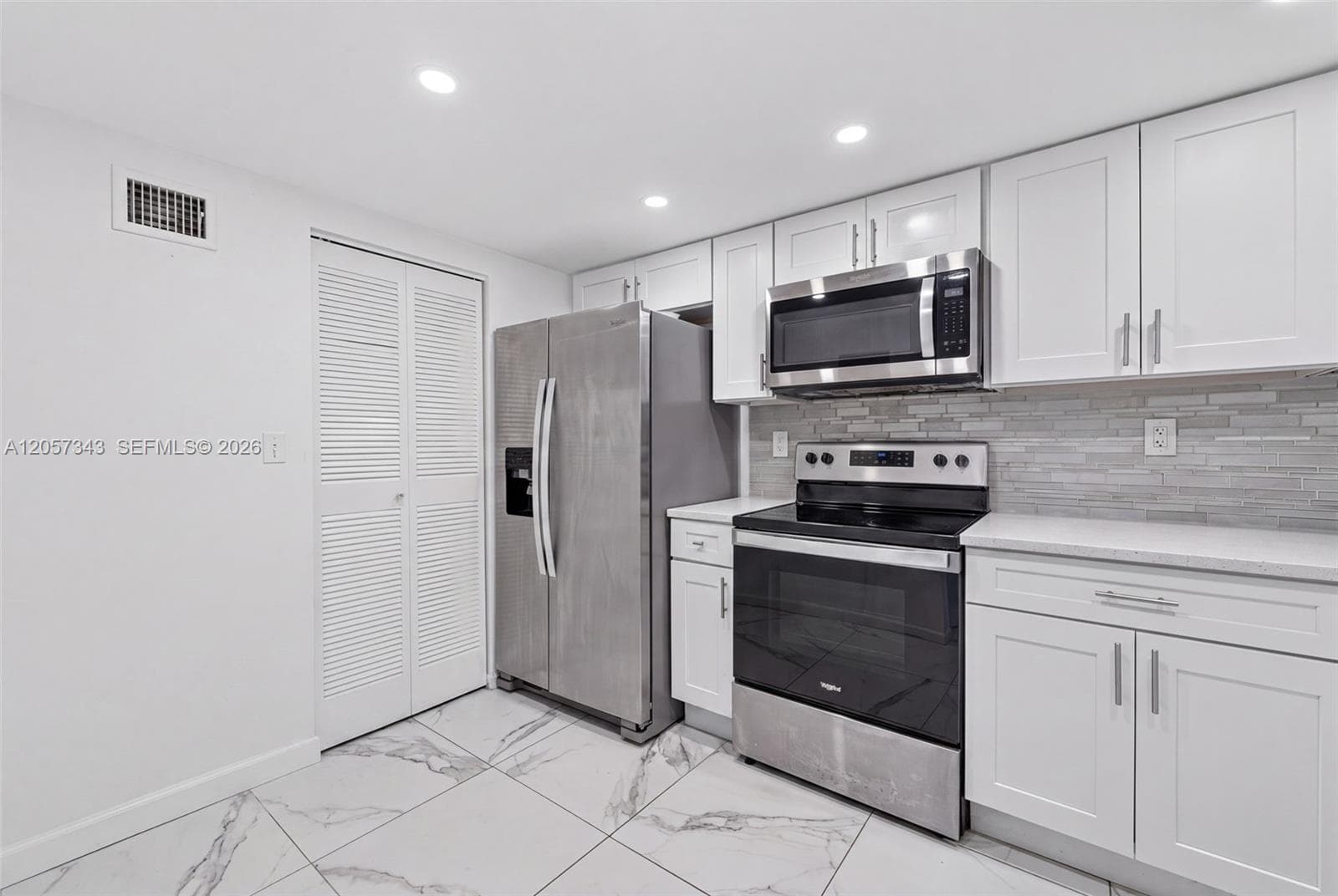 5900 NW 44th St # 414, Lauderhill, FL 33319 photo 3