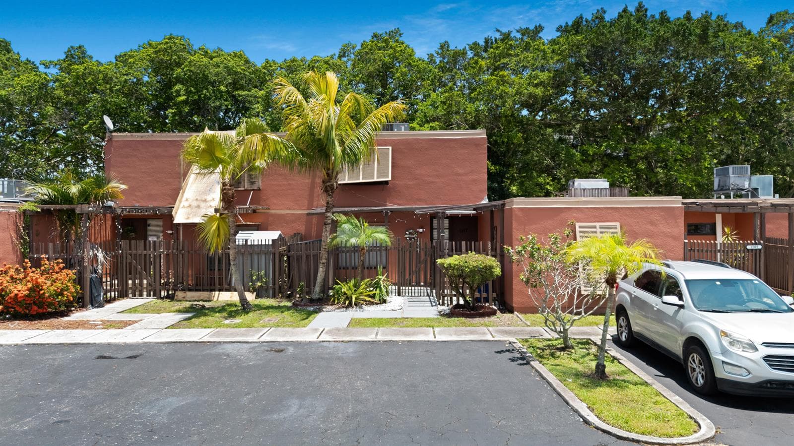 1517 Fairway Road, Pembroke Pines FL 33026
