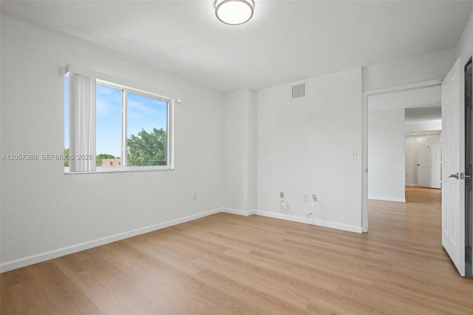 816 NW 11th St # 402, Miami FL 33136 photo 3