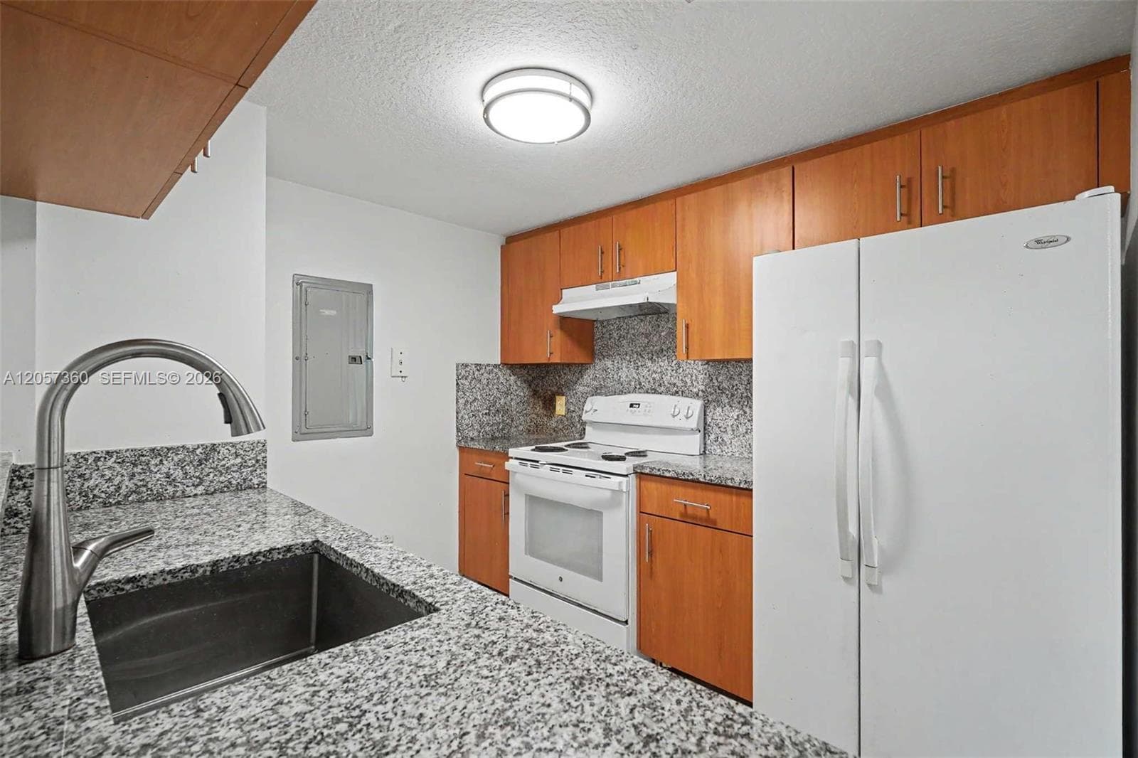 816 NW 11th St # 402, Miami FL 33136 photo 5
