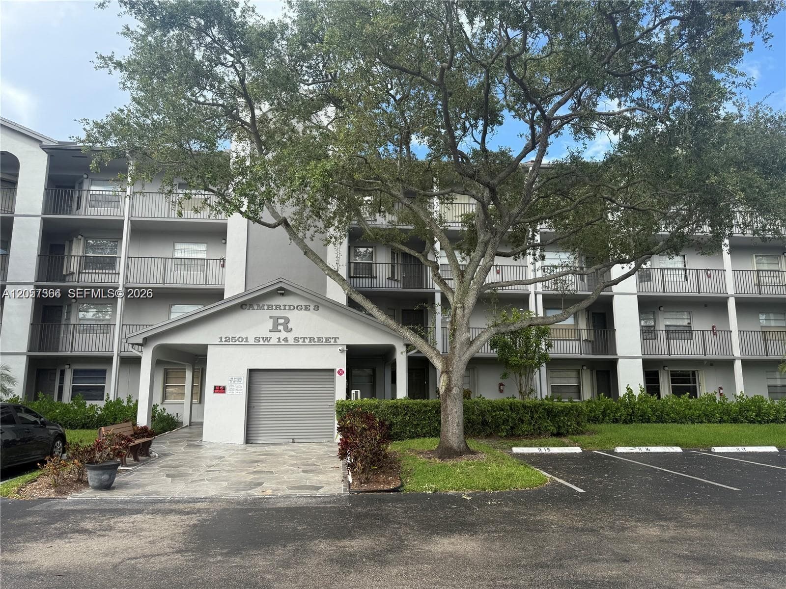 12501 SW 14th St # 314R, Pembroke Pines FL 33027