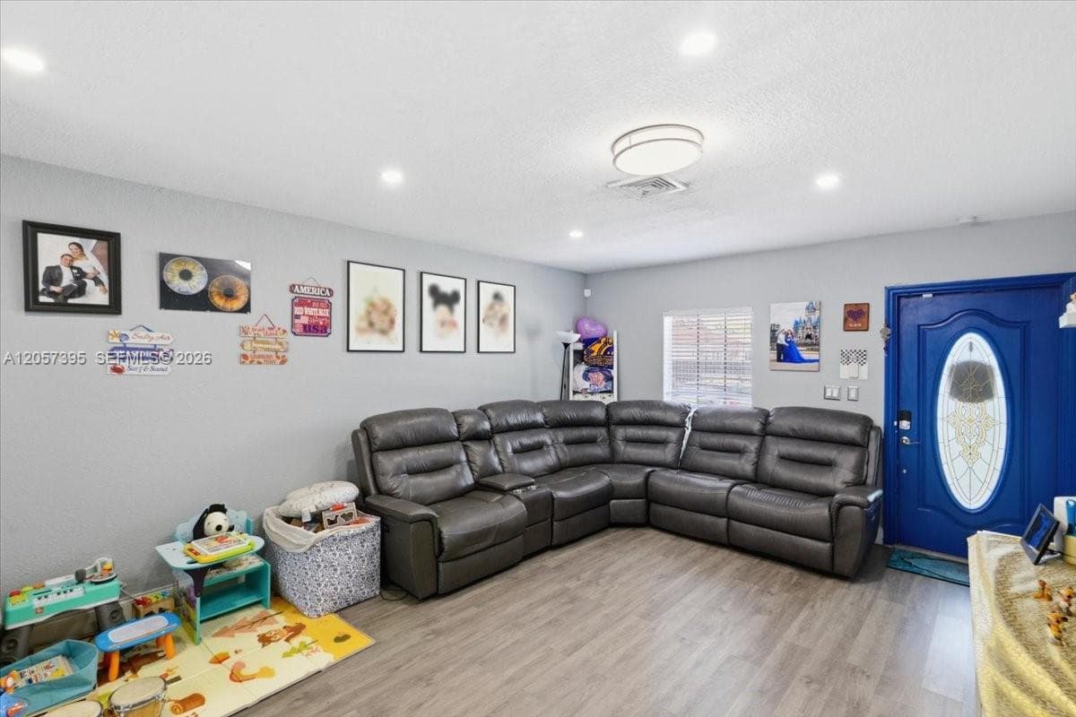 10960 NW 21st St, Sunrise FL 33322 photo 5