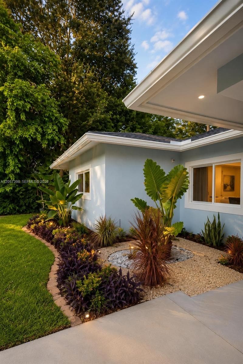 6958 Park St, Hollywood FL 33024 photo 2