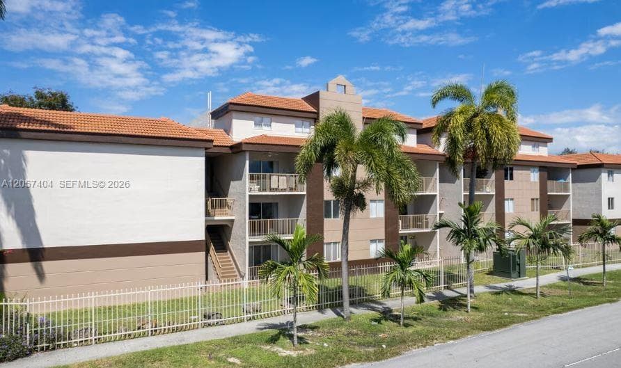 15201 SW 80th St # 207, Miami, FL 33193