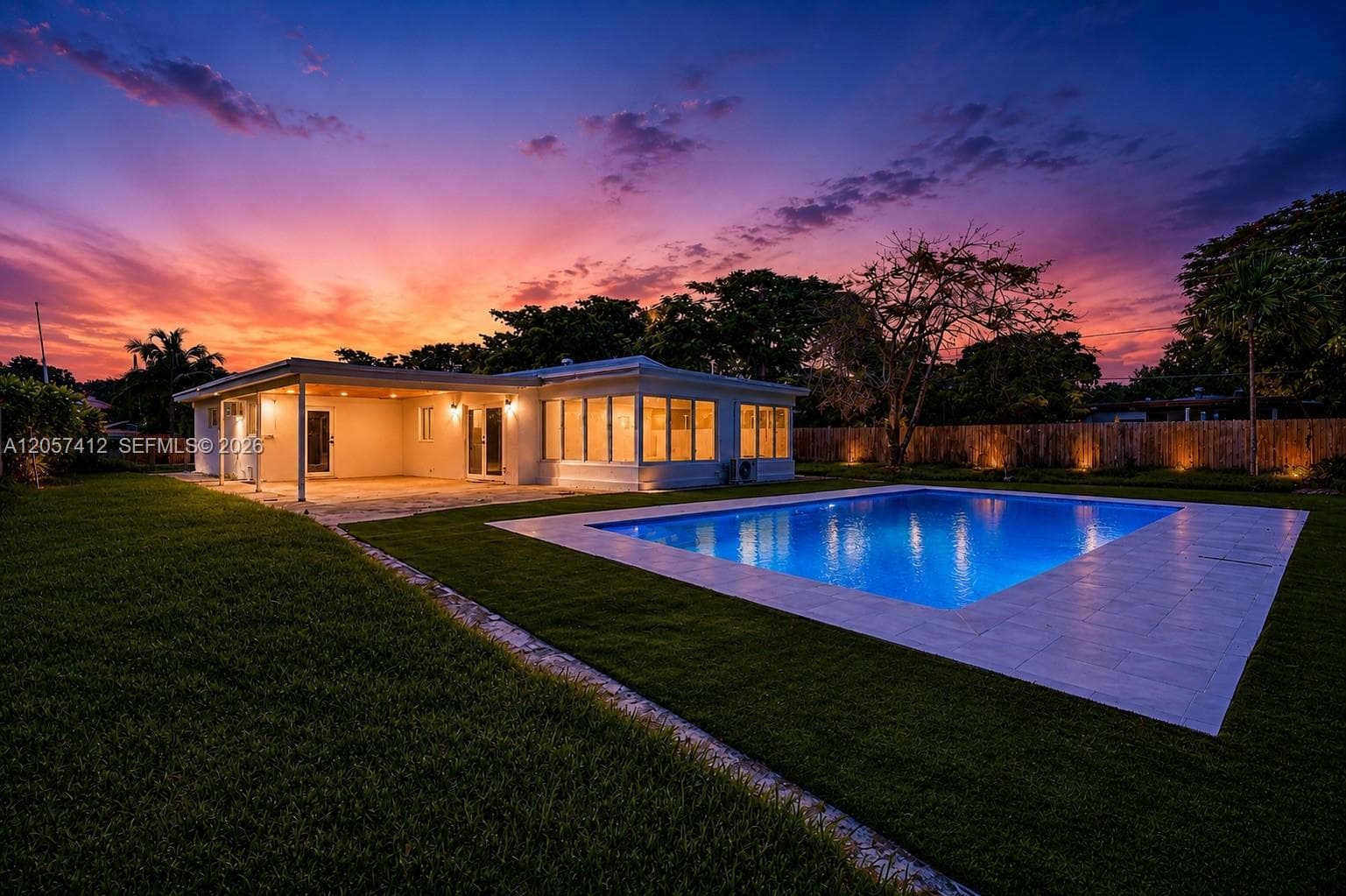 5715 Jackson St, Hollywood FL 33023 photo 2