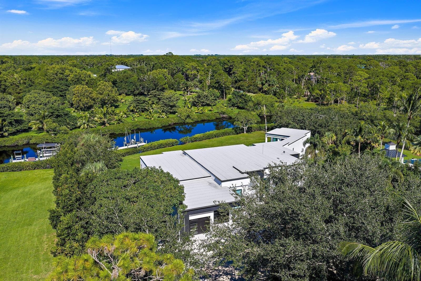 8309 SE RIVERS EDGE Street, Jupiter FL 33458 photo 4