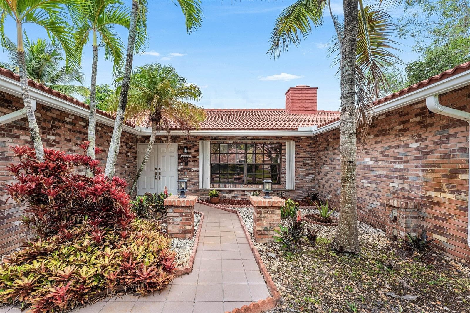 1217 NW 111TH Way, Coral Springs FL 33071 photo 2