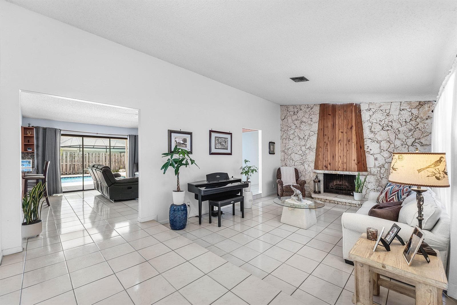1217 NW 111TH Way, Coral Springs FL 33071 photo 3