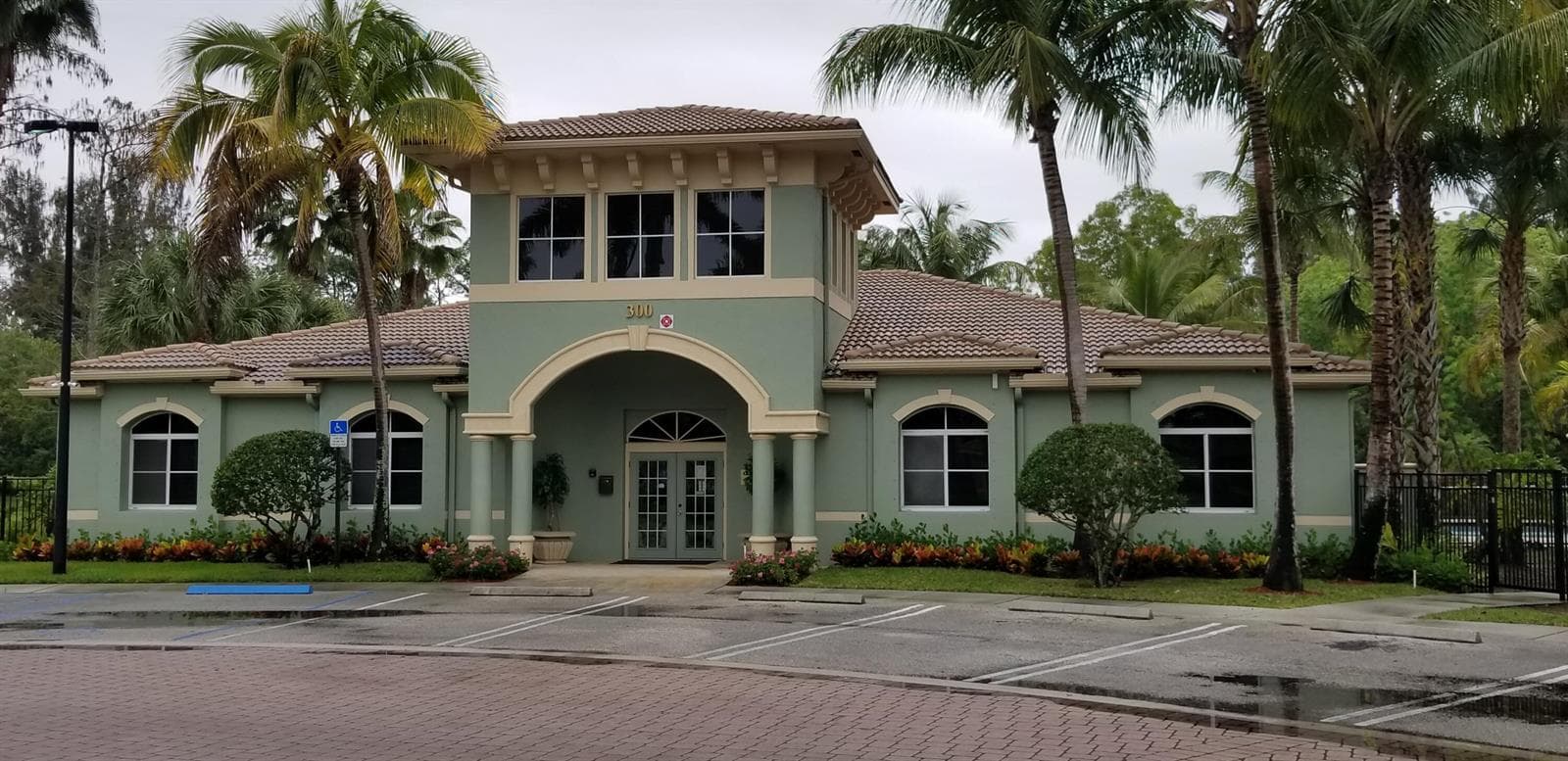 350 CRESTWOOD Circle # 201, Royal Palm Beach FL 33411 photo 2