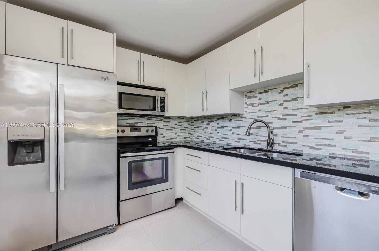 9471 Evergreen Pl # 104, Davie FL 33324 photo 4