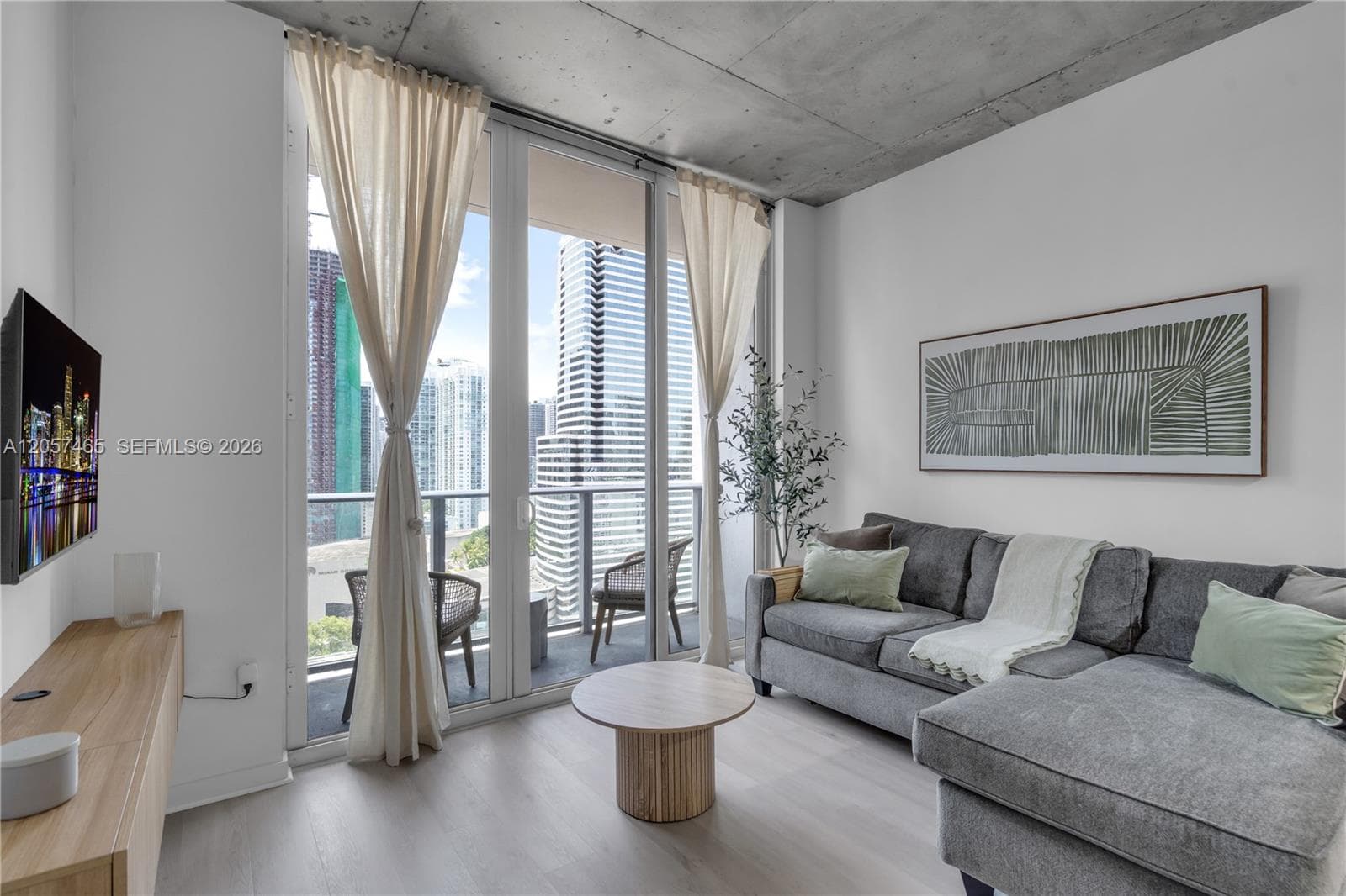 151 SE 1st St # 2109, Miami FL 33131 photo 2