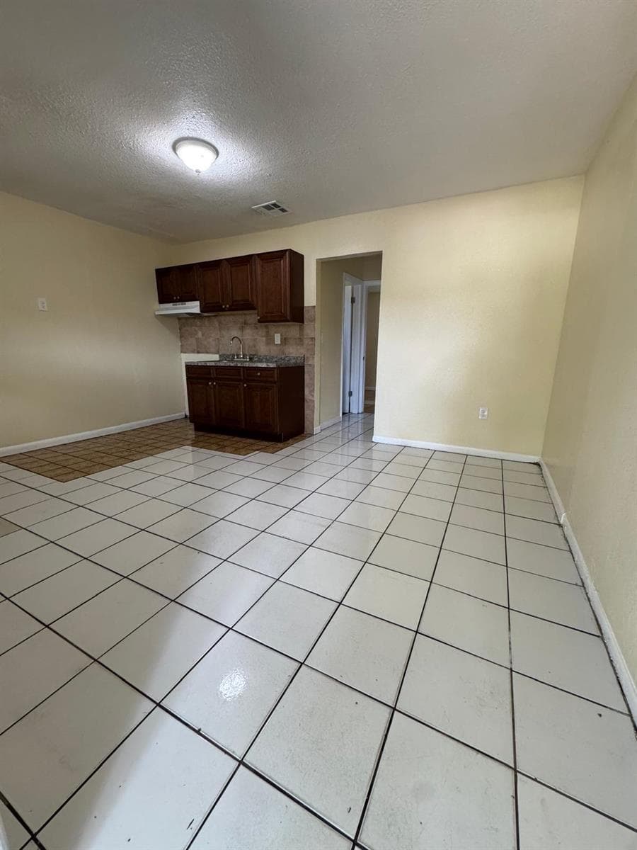 200 NW 14TH Street # 5, Pompano Beach FL 33060 photo 4
