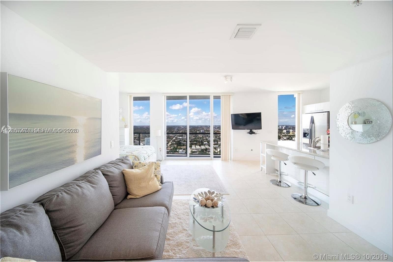 185 SW 7th St # 3600, Miami FL 33130 photo 2