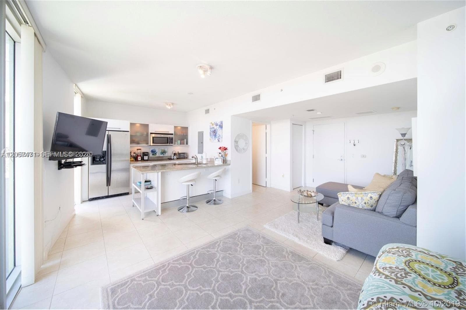 185 SW 7th St # 3600, Miami FL 33130 photo 3