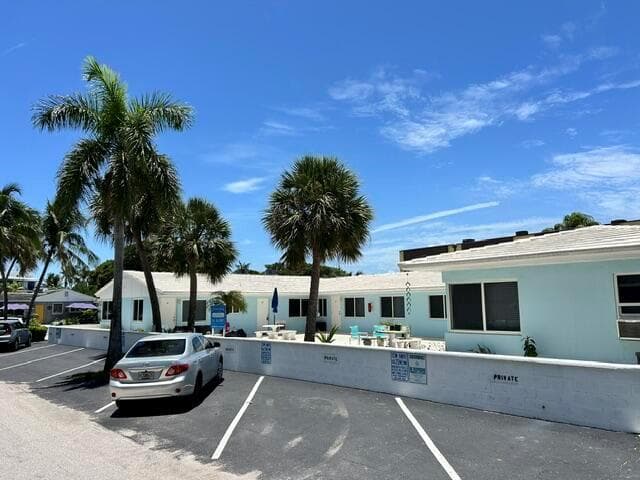 101 Linda Lane # 22, Palm Beach Shores FL 33404