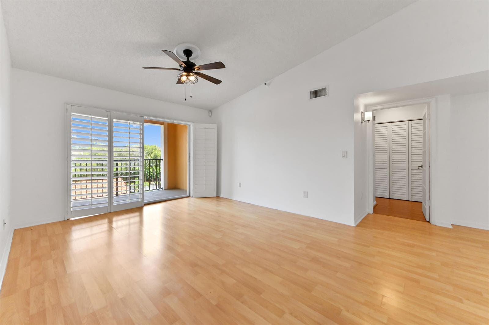 140 Yacht Club Way # 307, Hypoluxo FL 33462 photo 5