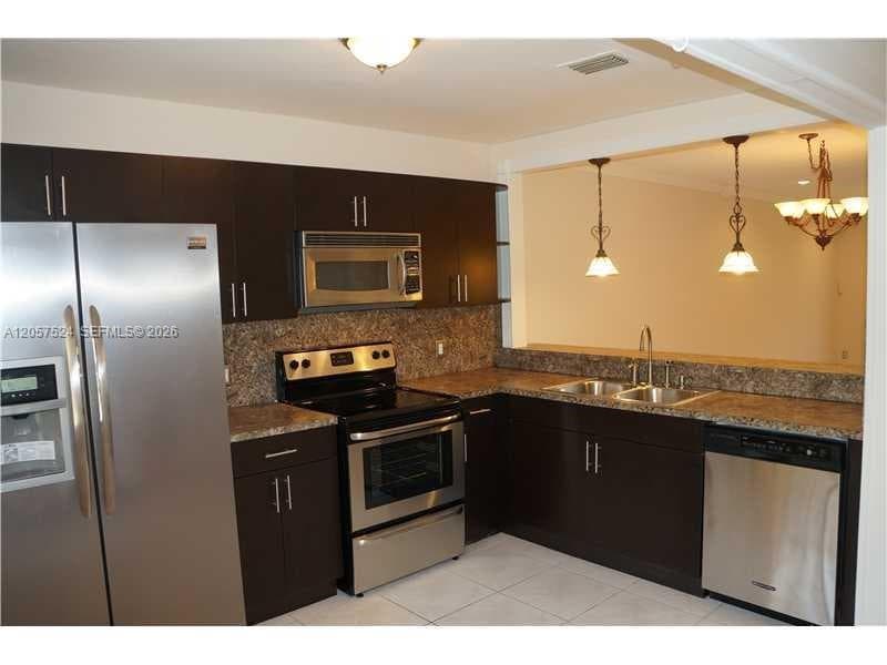 459 Lakeview Dr # 2, Weston FL 33326 photo 2