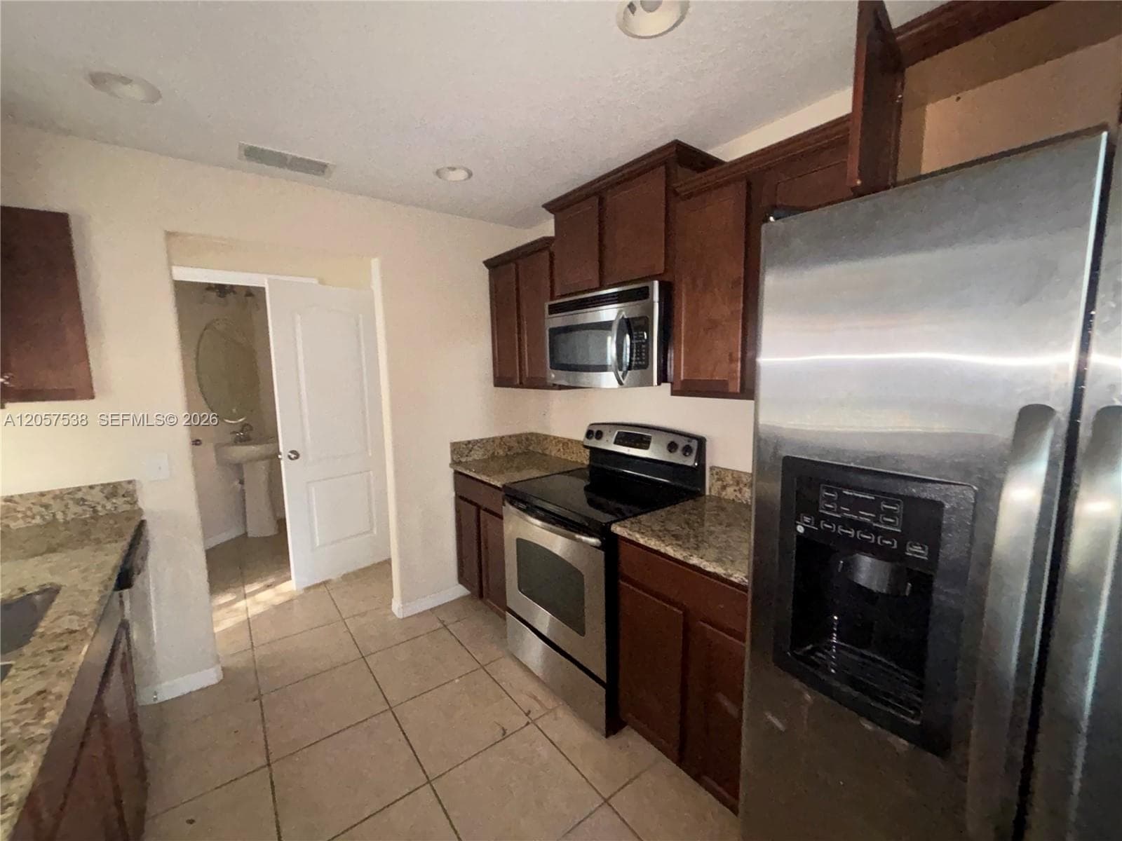 332 Carina Cir # 332, Other City - In The State Of Florida FL 32773 photo 5