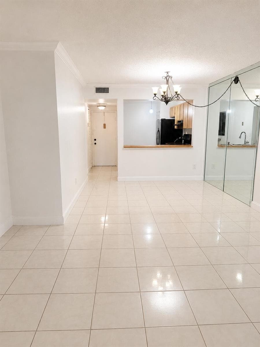 871 NE 207TH Lane # 15, Miami FL 33179 photo 4