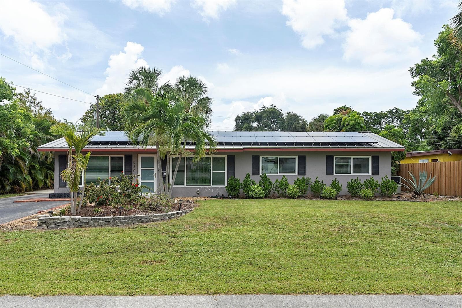 830 SW 1st Avenue, Pompano Beach FL 33060