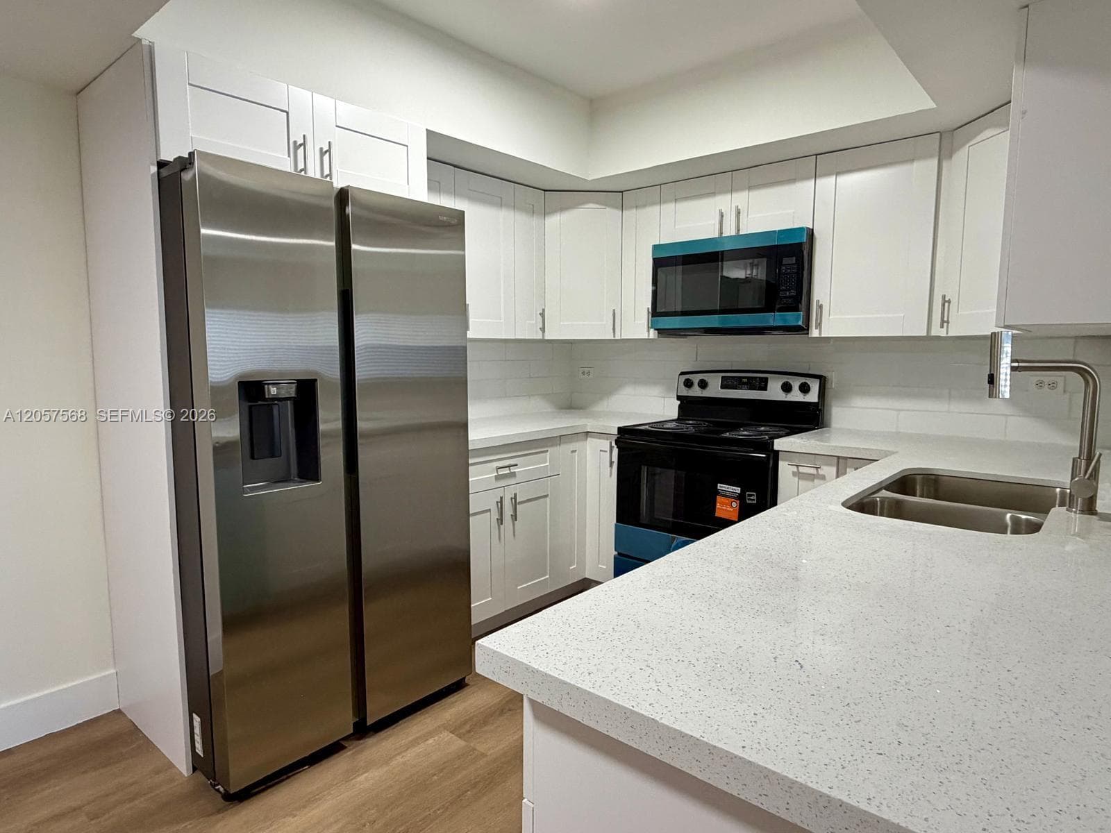3690 N 56th Ave # 906, Hollywood FL 33021
