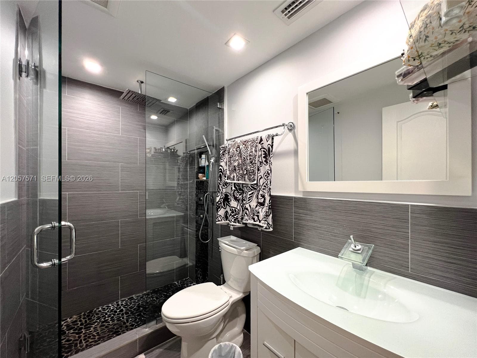 1408 Brickell Bay Dr # 212, Miami FL 33131 photo 2