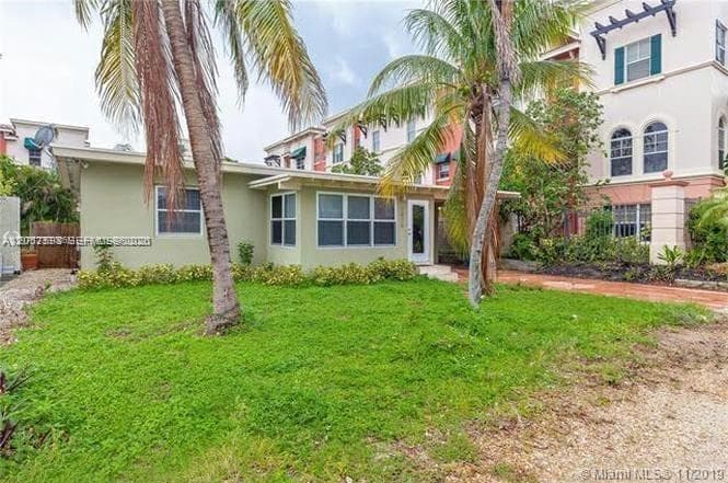 1025 NE 17th Way, Fort Lauderdale FL 33304 photo 2