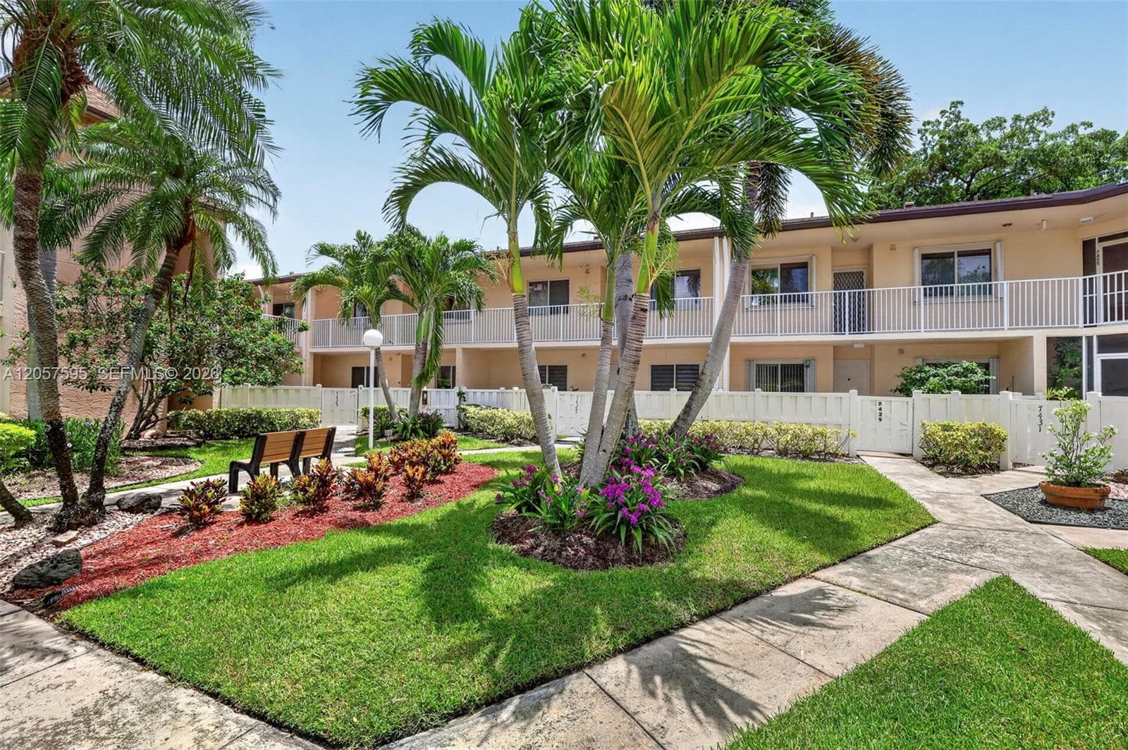7449 N Devon Dr # 207, Tamarac FL 33321