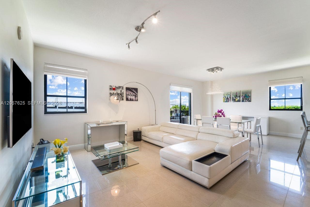 8395 SW 73rd Ave # 412, Miami FL 33143