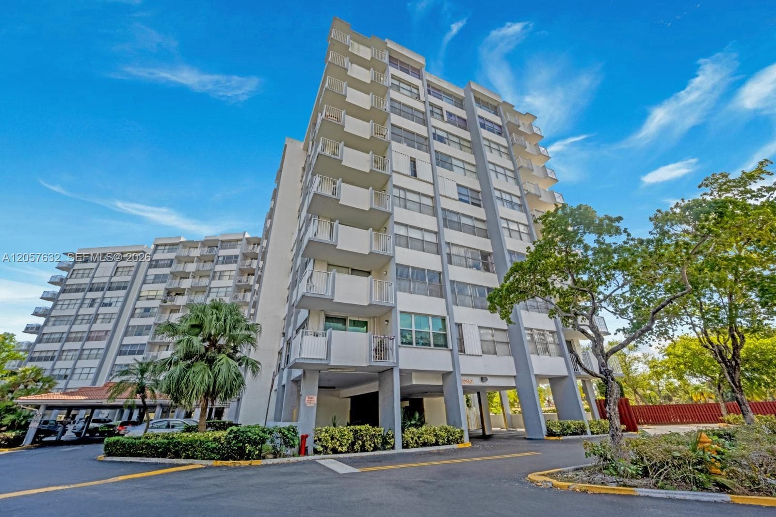 1300 NE Miami Gardens Dr # 621E, Miami, FL 33179 photo 3