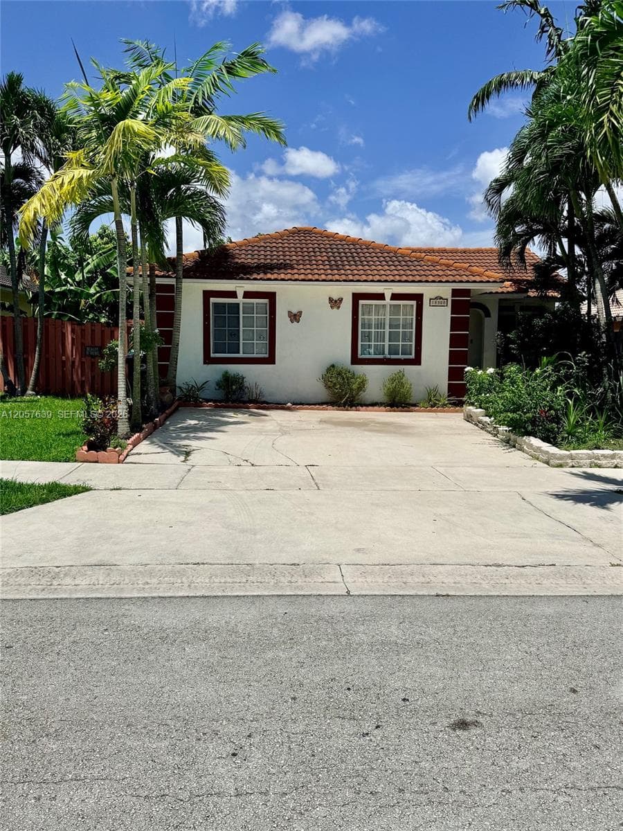 18300 SW 143rd Ct, Miami FL 33177 photo 2