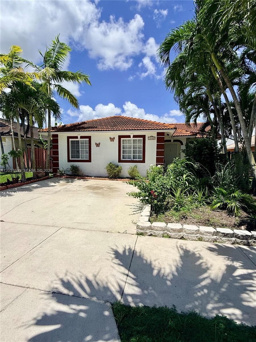 18300 SW 143rd Ct, Miami FL 33177 photo 3