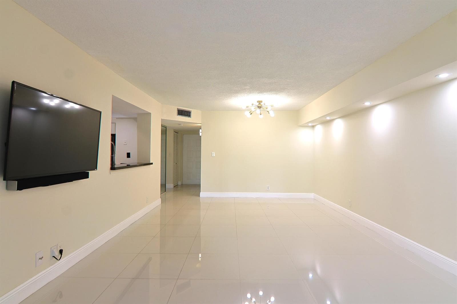 1900 Sabal Palm Drive # 106, Davie FL 33324 photo 3
